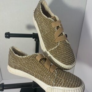 Blowfish Tan Sneakers with Woven Texture and Lace-Up Design